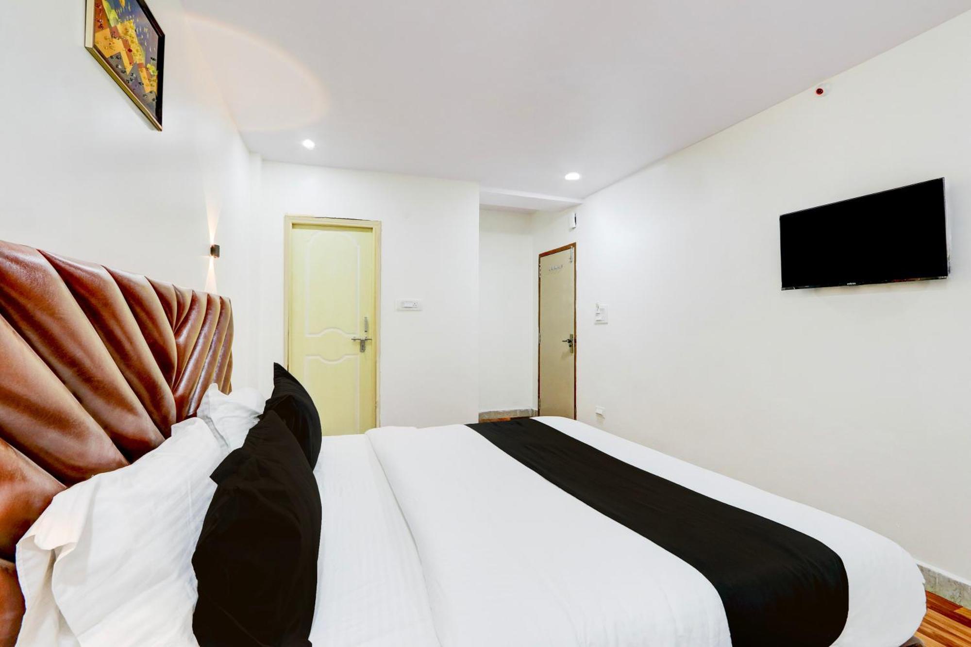 Hotel O Rms Grand Patancheru Exteriér fotografie