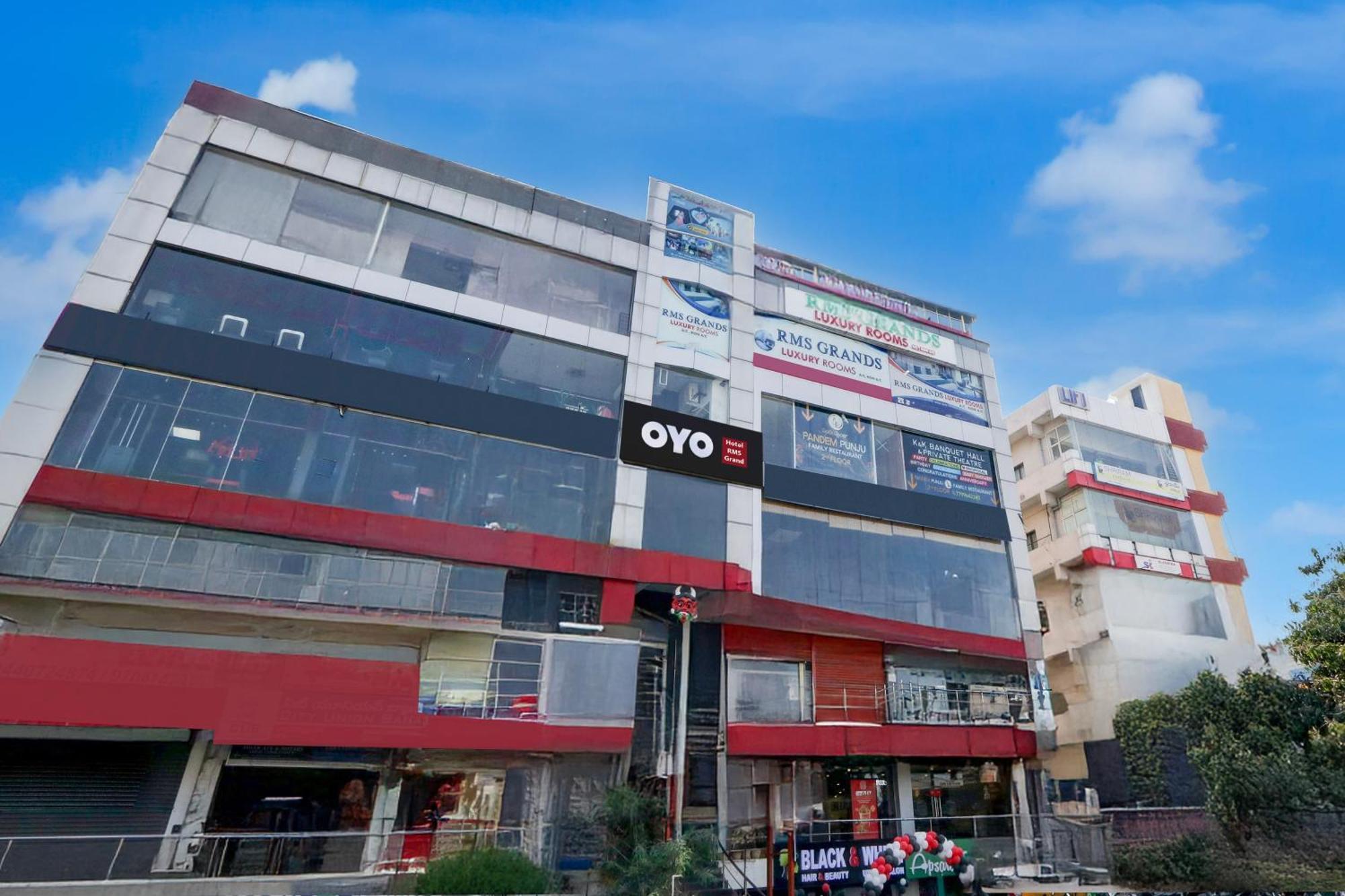 Hotel O Rms Grand Patancheru Exteriér fotografie